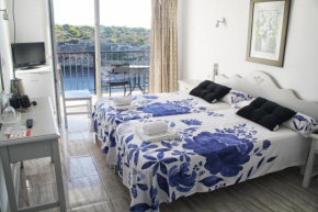 Гостиница Hotel Rocamar  Кала-Фигера